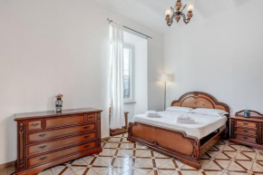 La Casa Viola